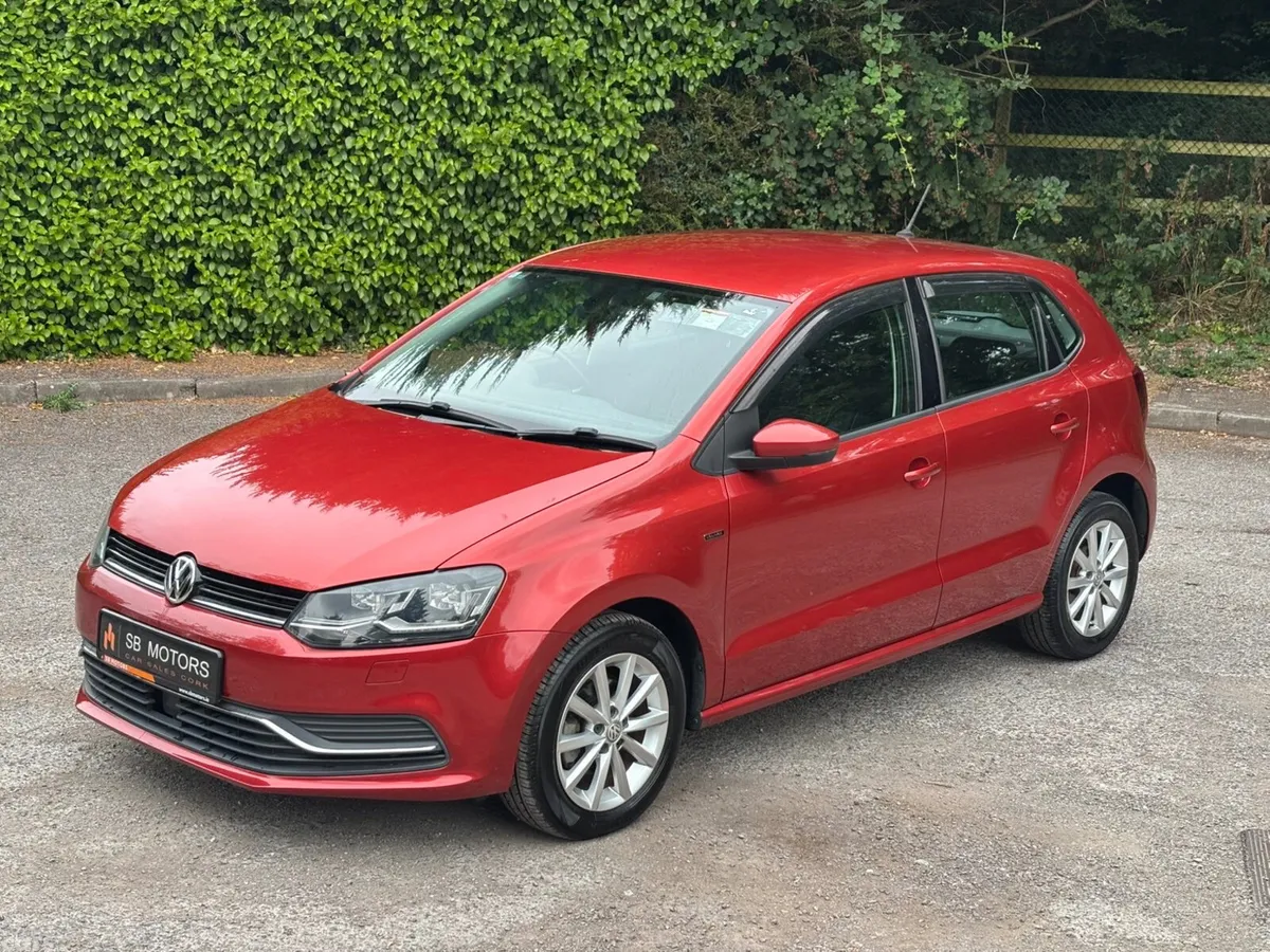 Volkswagen Polo Hatchback, Petrol, 2015, Red