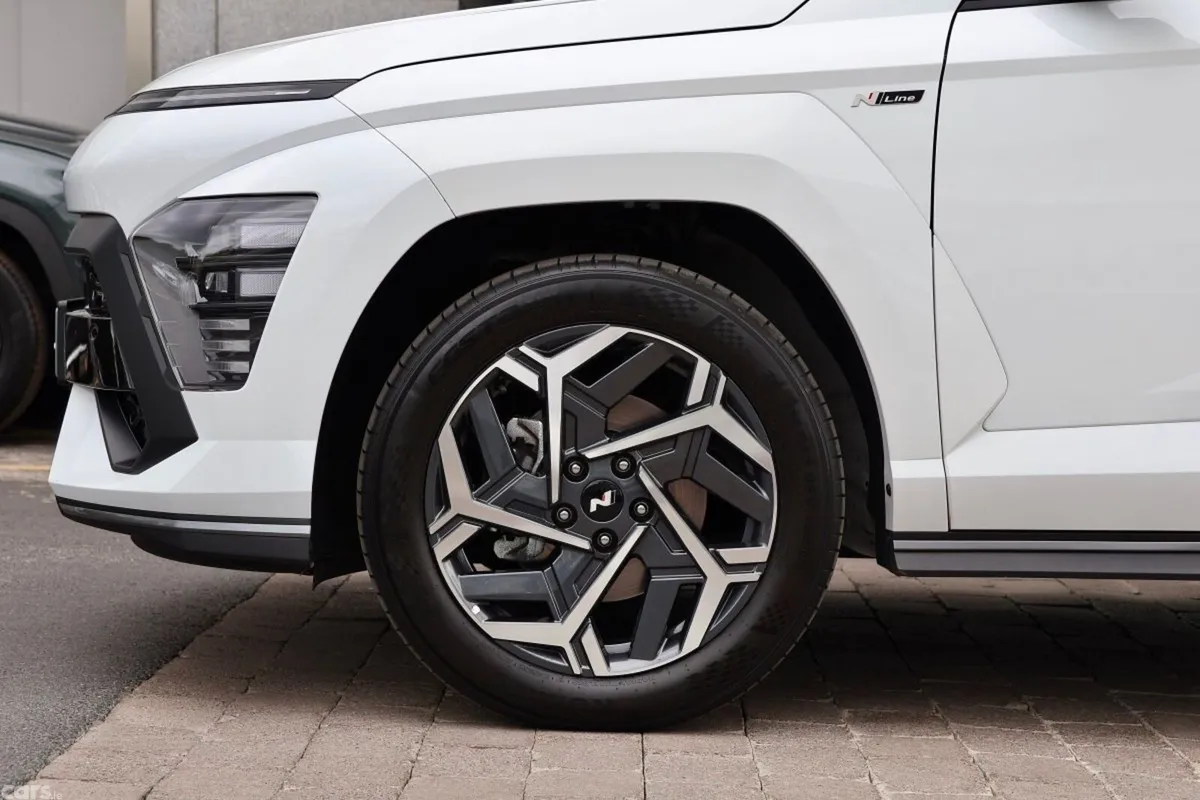 Hyundai KONA MPV, Petrol, 2026, White