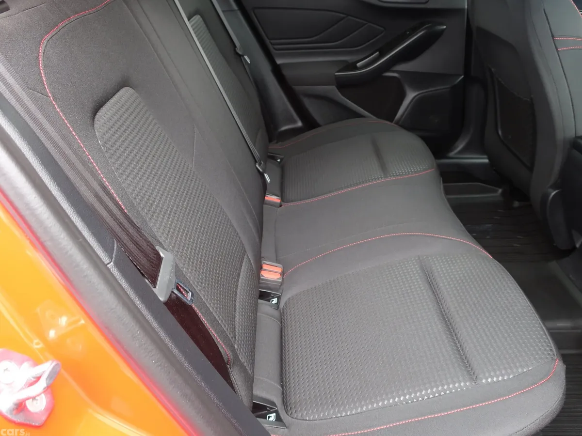 Ford Focus Hatchback, Petrol, 2025, Red
