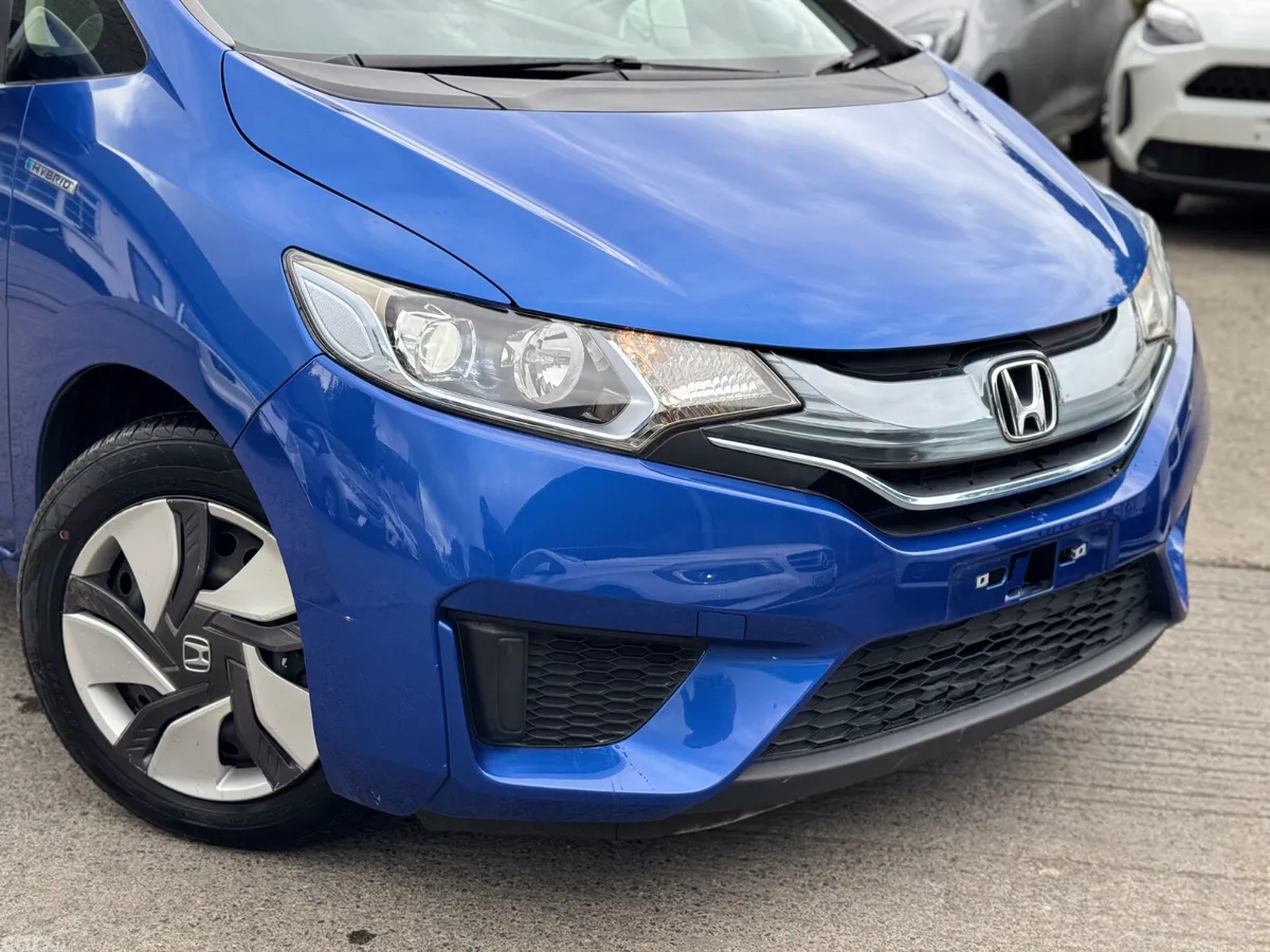 Honda Fit Hatchback, Petrol Hybrid, 2014, Blue