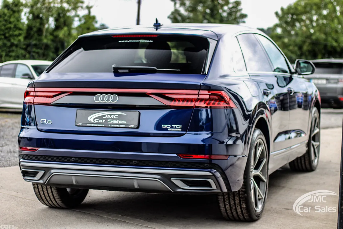 Audi Q8 Hatchback, Diesel, 2019, Blue