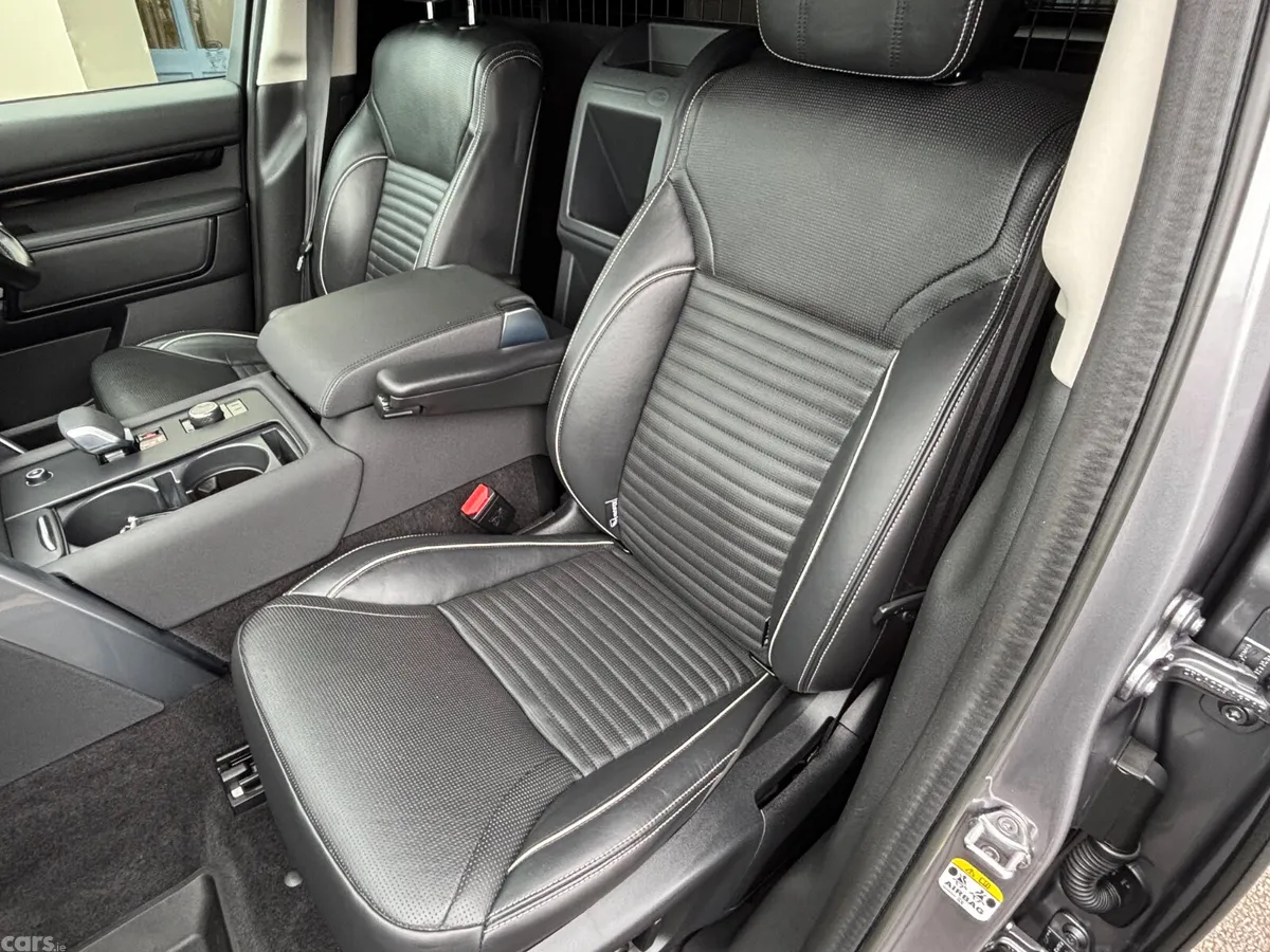 Land Rover Discovery Van, Diesel, 2022, Grey