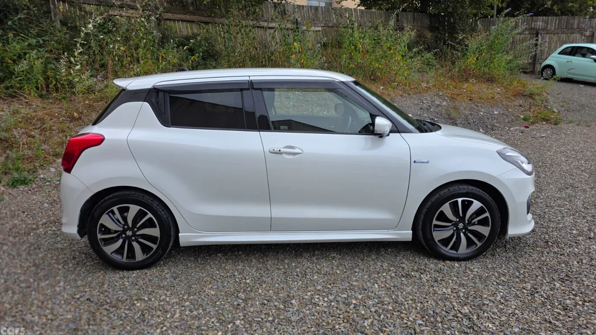 Suzuki Swift Hatchback, Petrol Hybrid, 2017, White