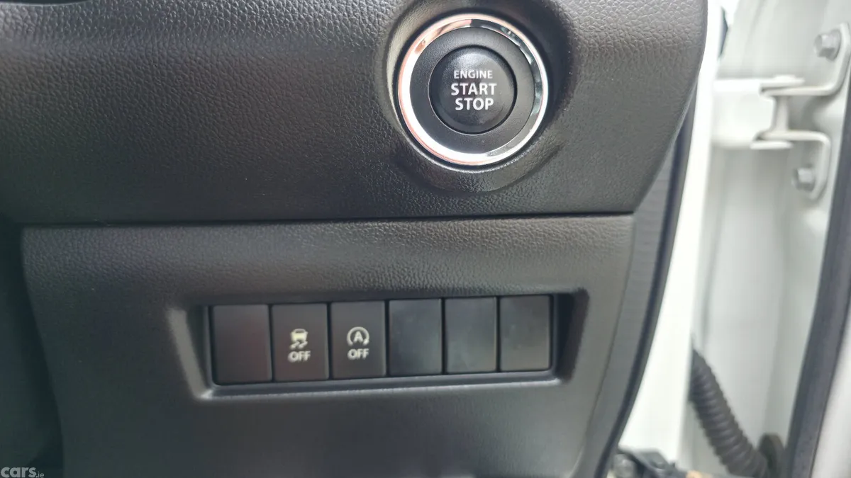 Suzuki Swift Hatchback, Petrol Hybrid, 2017, White