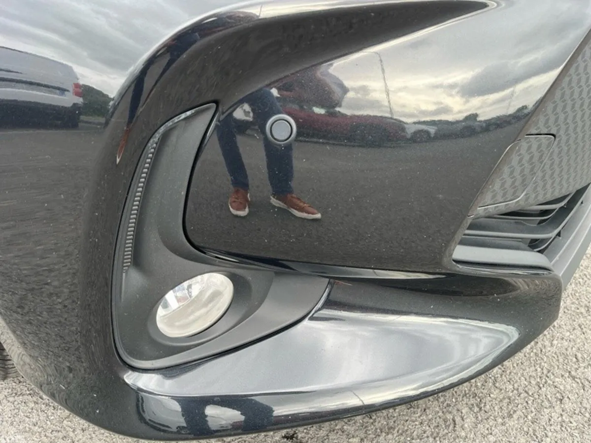 Toyota Yaris Hatchback, Petrol Hybrid, 2023, Black