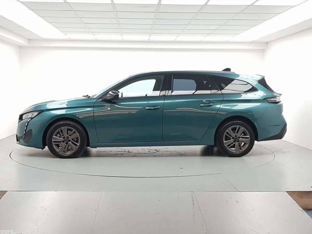 Peugeot 308 Estate, Petrol, 2024, Blue