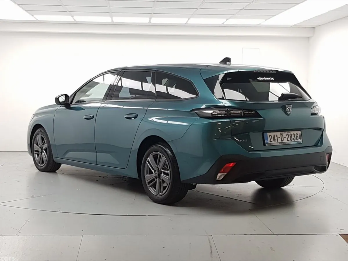 Peugeot 308 Estate, Petrol, 2024, Blue