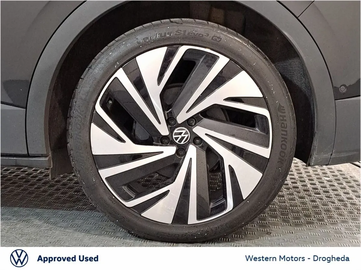 Volkswagen ID.4 SUV, Electric, 2023, Black