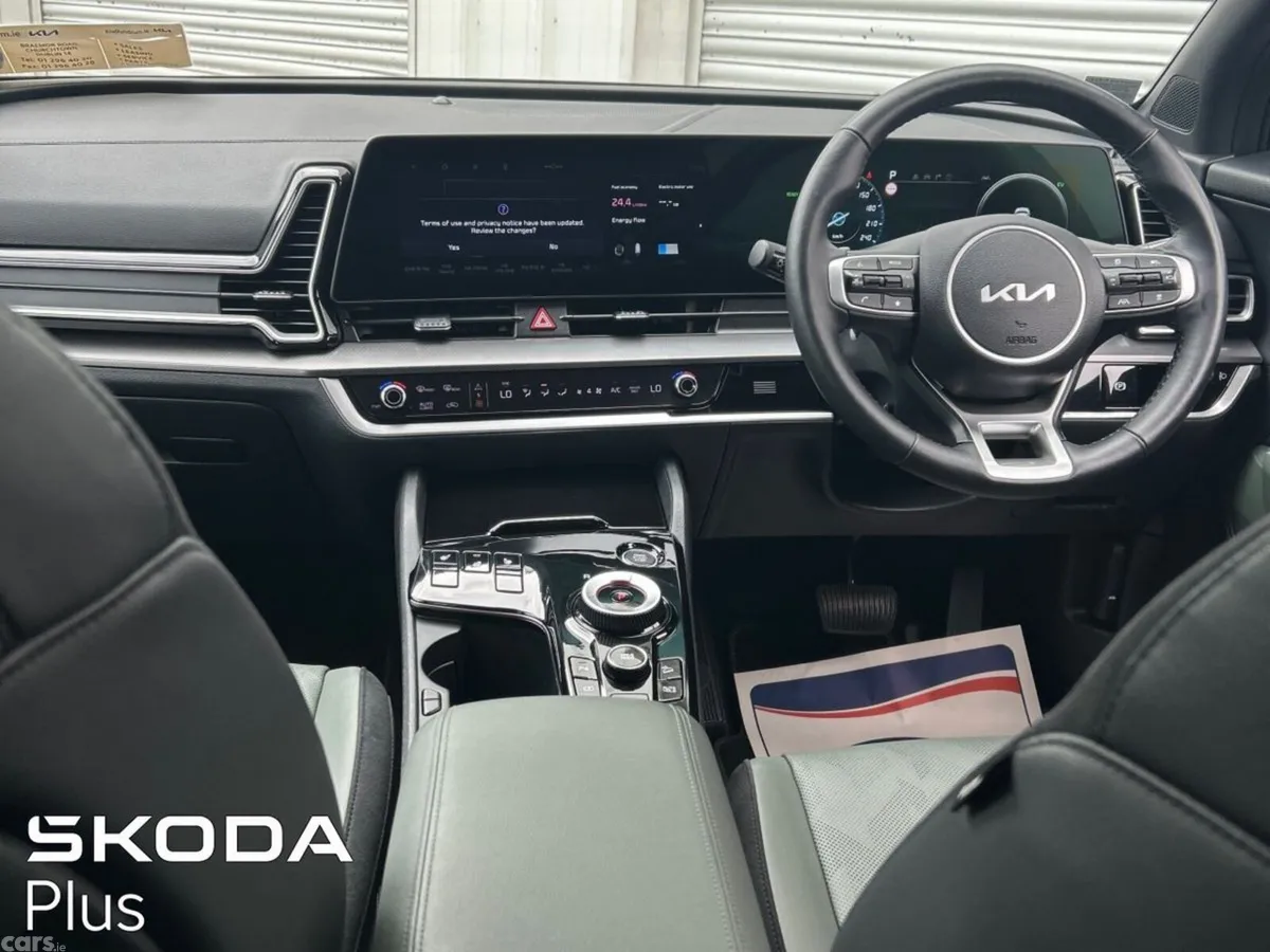 Kia Sportage SUV, Petrol Hybrid, 2024, Grey