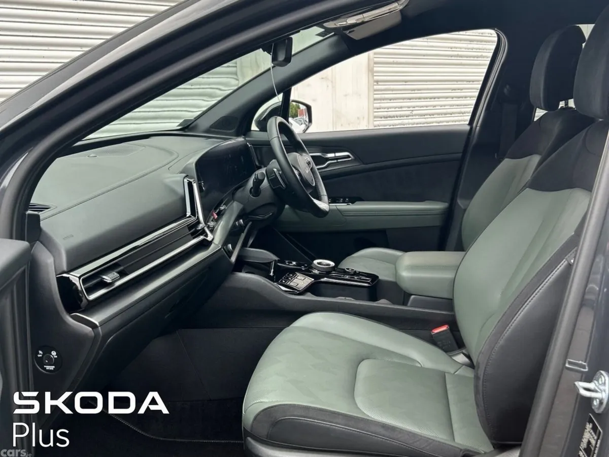 Kia Sportage SUV, Petrol Hybrid, 2024, Grey
