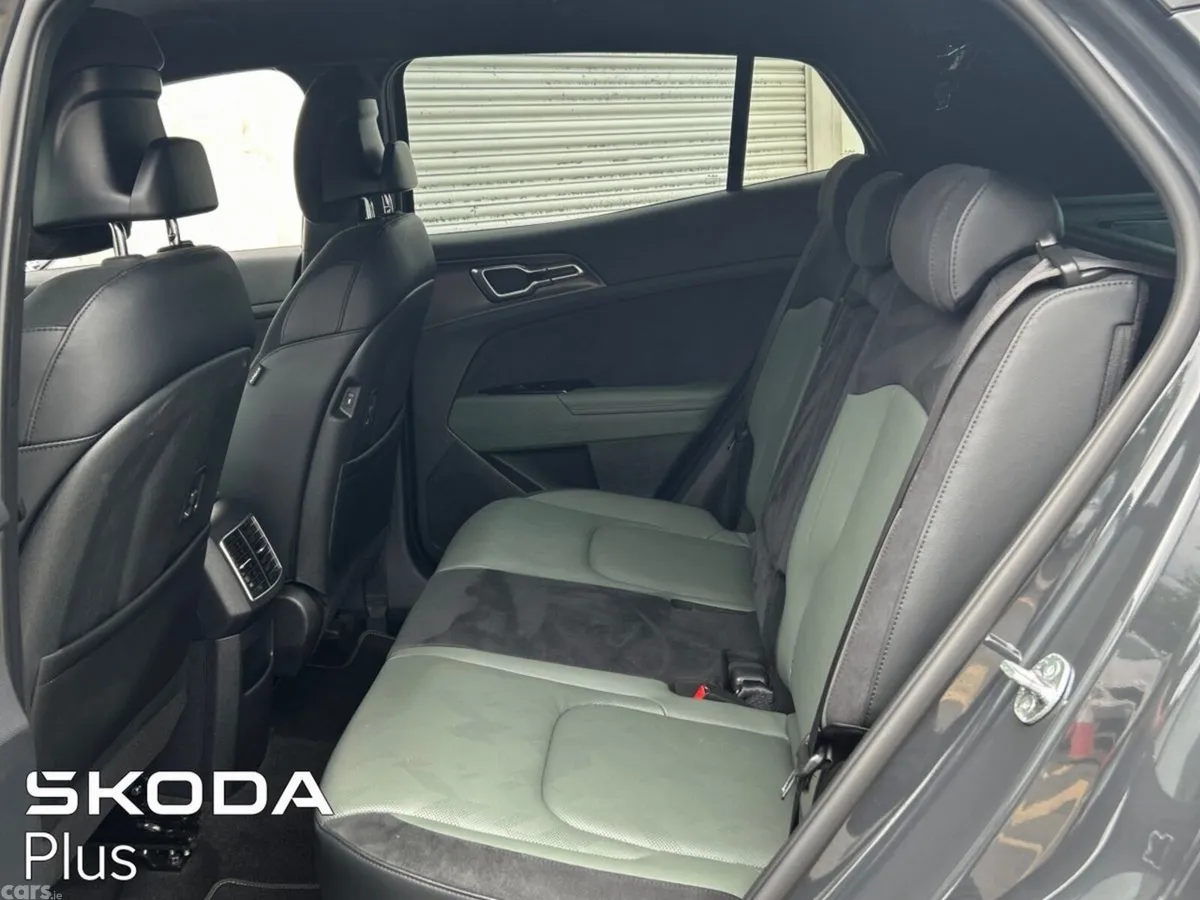 Kia Sportage SUV, Petrol Hybrid, 2024, Grey