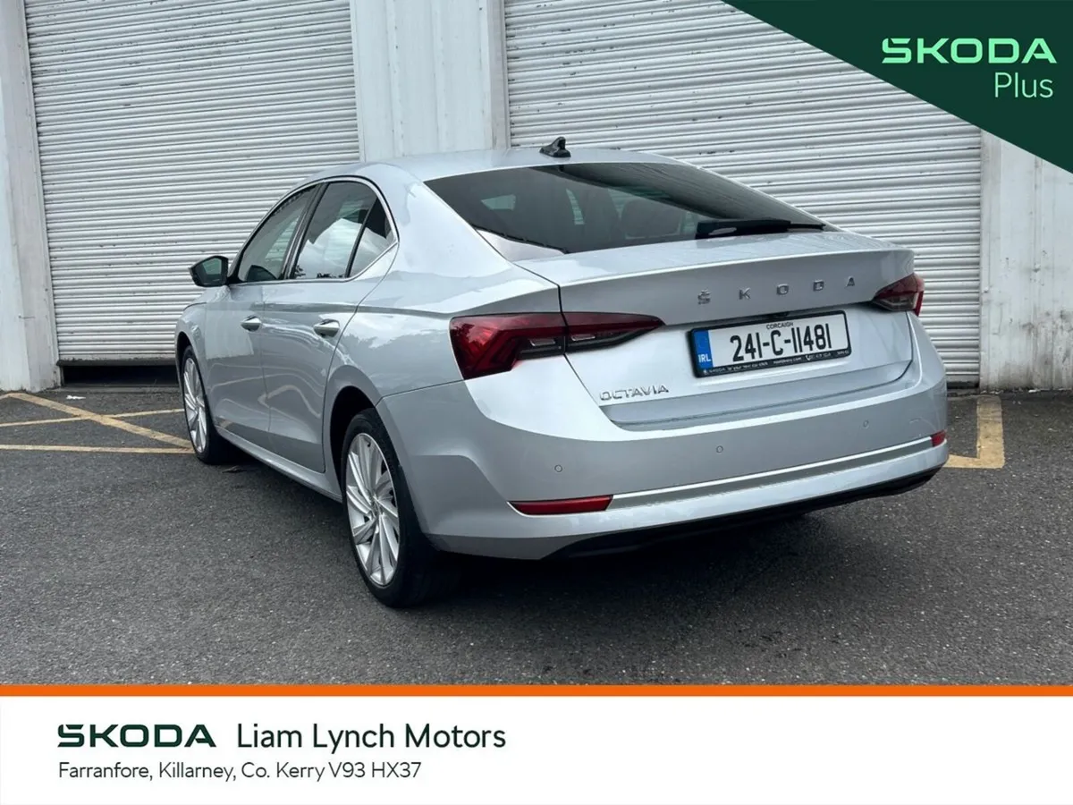 Skoda Octavia Saloon, Diesel, 2024, Silver