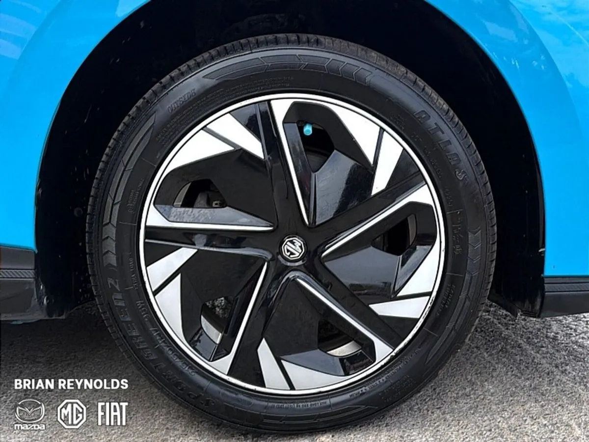MG MG4 Hatchback, Electric, 2023, Blue