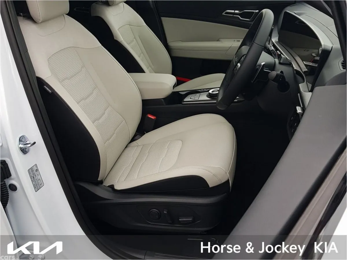Kia Sportage SUV, Petrol Hybrid, 2026, White
