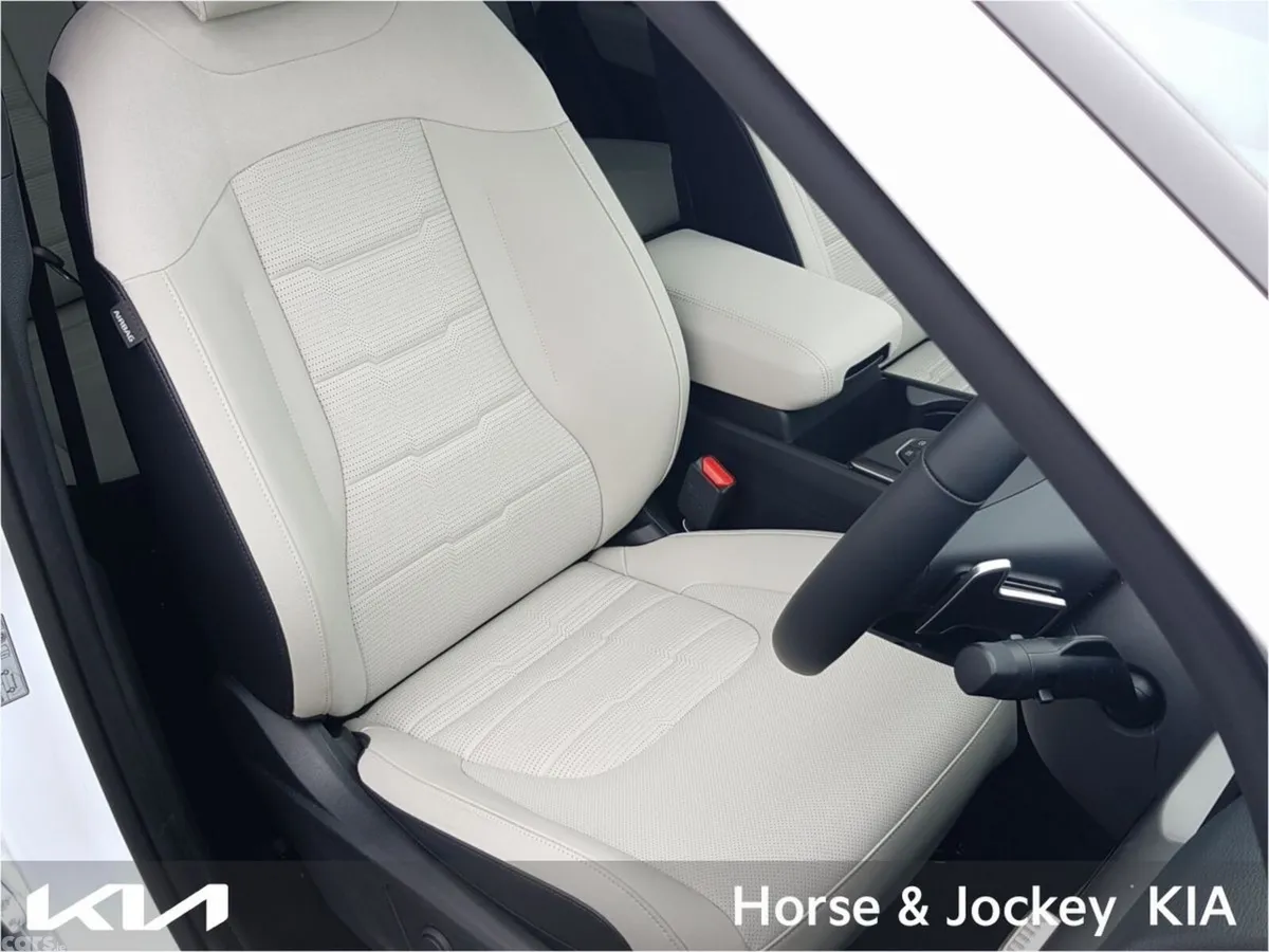 Kia Sportage SUV, Petrol Hybrid, 2026, White