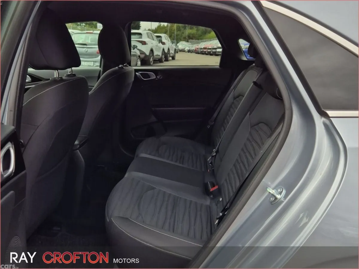 Kia Ceed Hatchback, Petrol, 2024, Grey