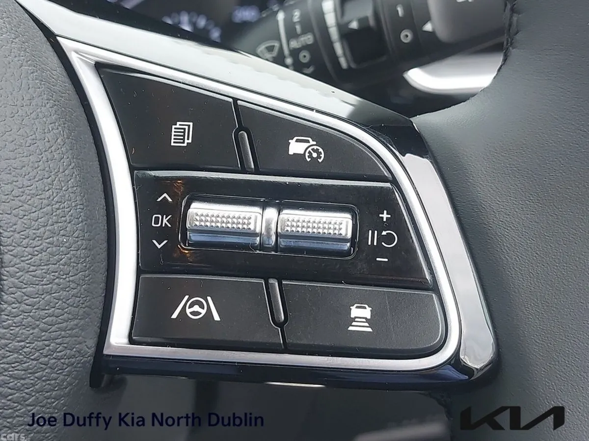 Kia XCeed Hatchback, Petrol Plug-in Hybrid, 2024, White