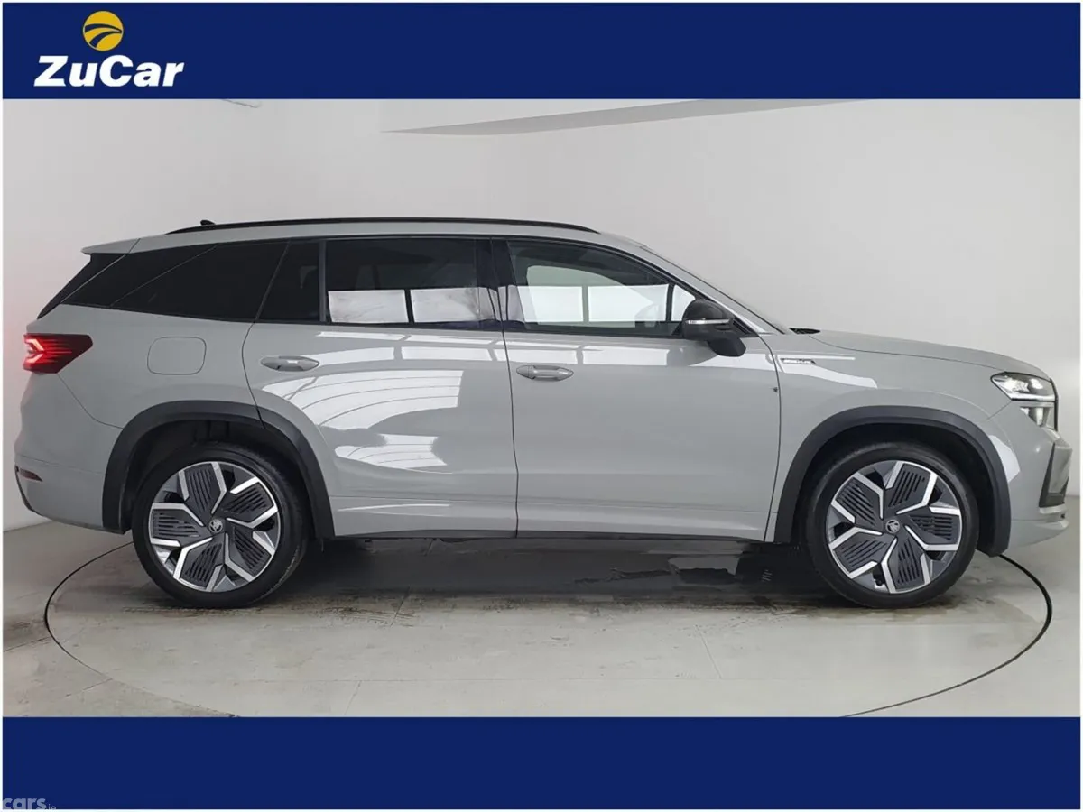 Skoda Kodiaq SUV, Petrol Plug-in Hybrid, 2026, Grey