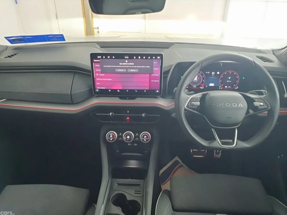 Skoda Kodiaq SUV, Petrol Plug-in Hybrid, 2026, Grey