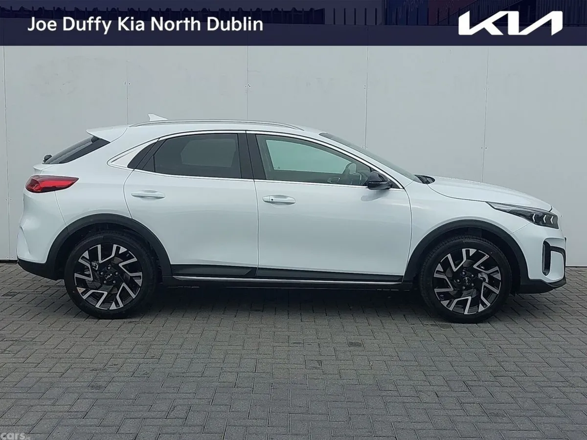 Kia XCeed Hatchback, Petrol Plug-in Hybrid, 2024, White