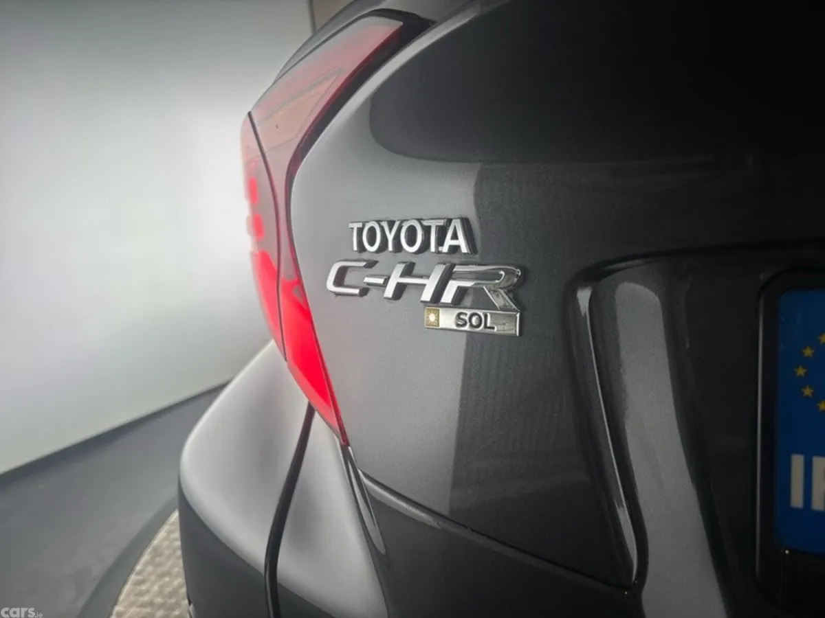 Toyota C-HR SUV, Petrol Hybrid, 2022, Grey