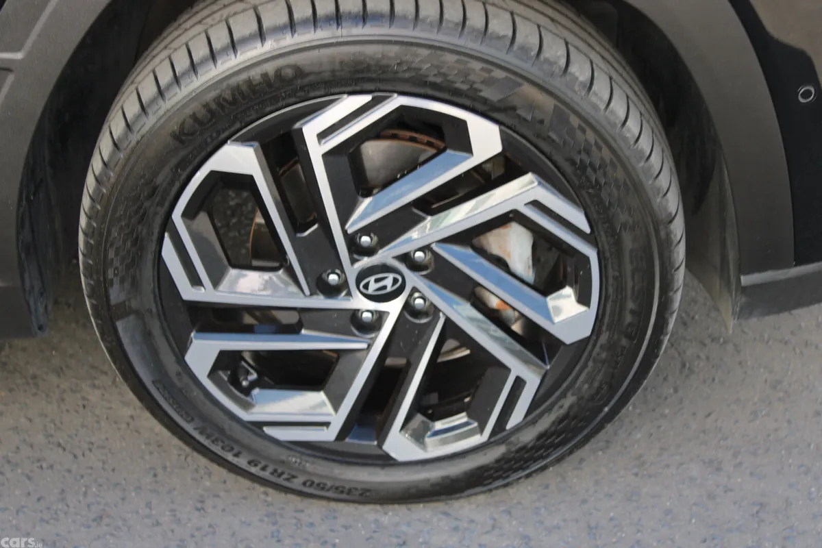 Hyundai Tucson SUV, Petrol Plug-in Hybrid, 2025, Black