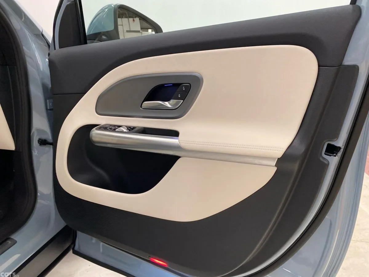 Mercedes-Benz GLB MPV, Electric, 2026, Grey