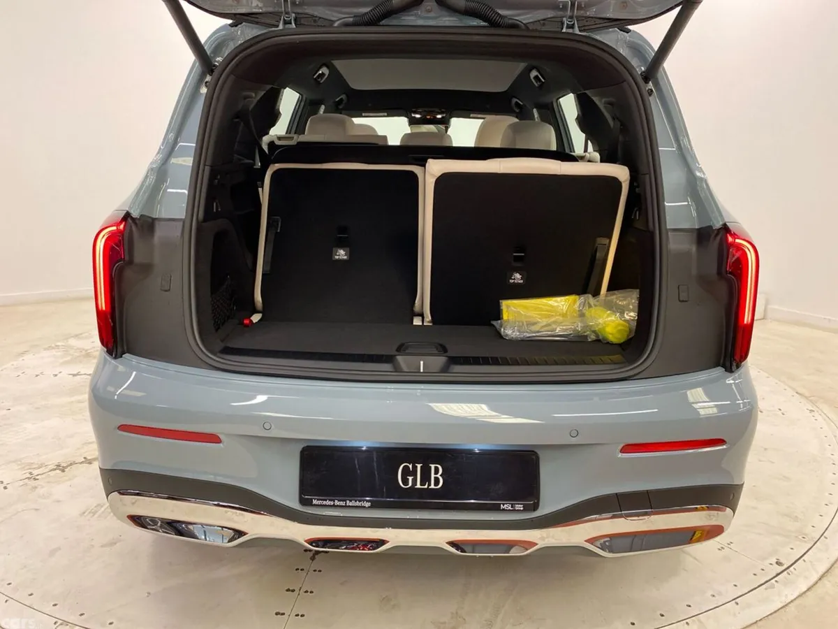 Mercedes-Benz GLB MPV, Electric, 2026, Grey