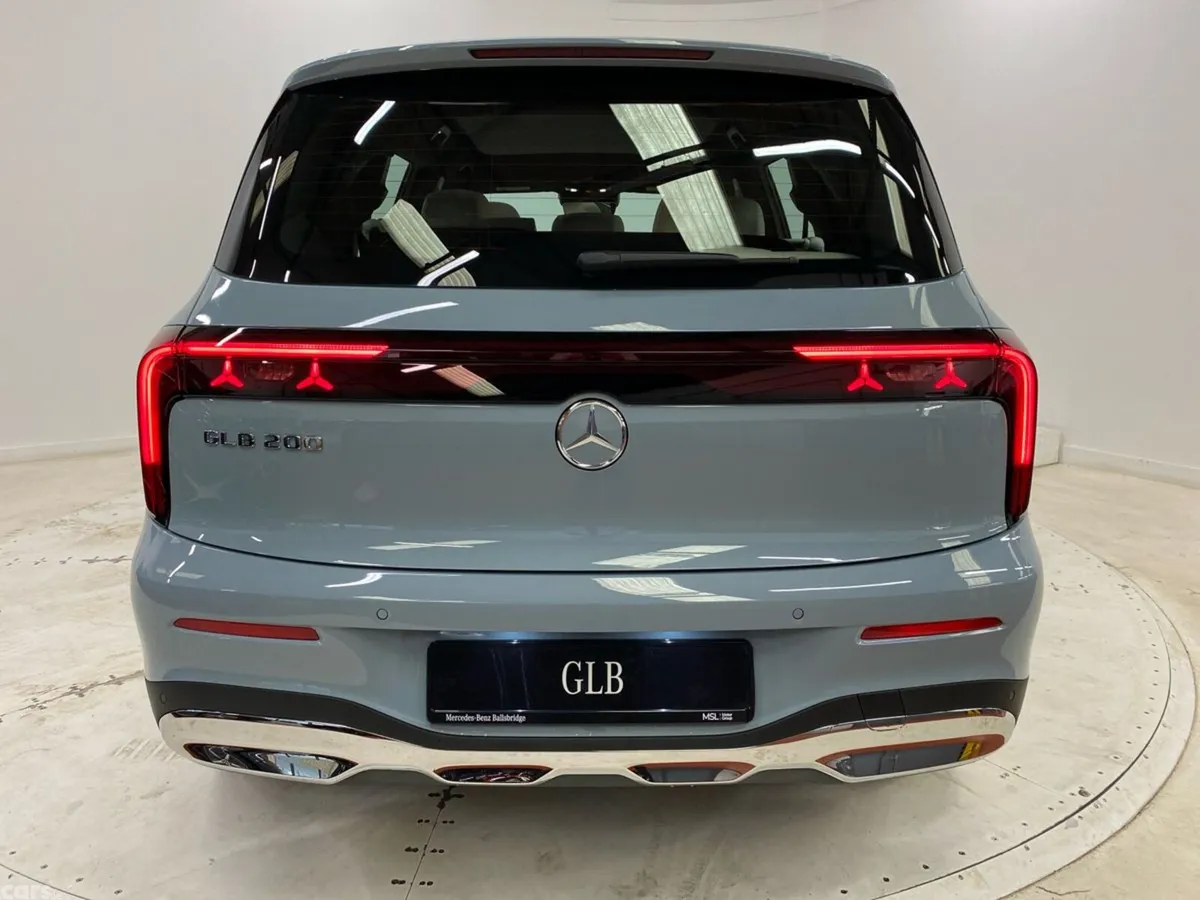 Mercedes-Benz GLB MPV, Electric, 2026, Grey
