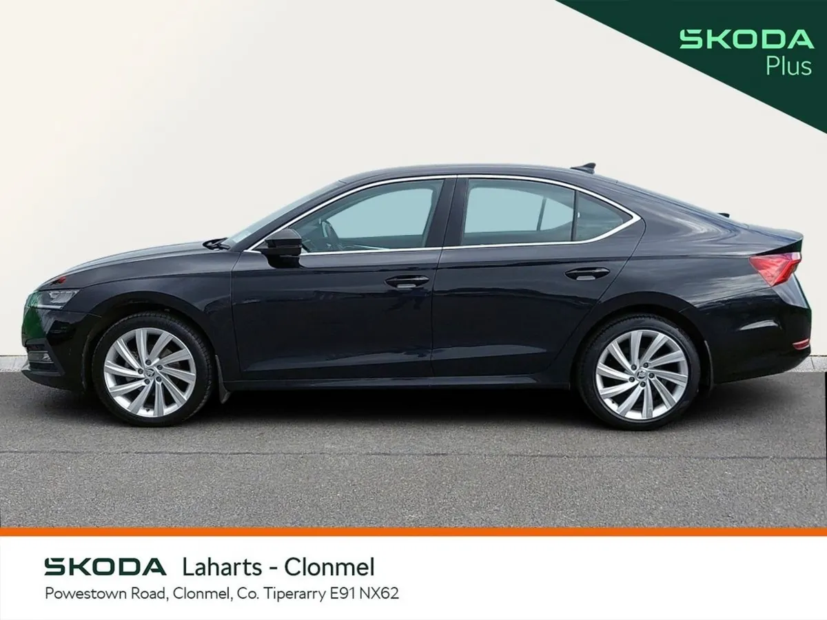 Skoda Octavia Saloon, Diesel, 2023, Black