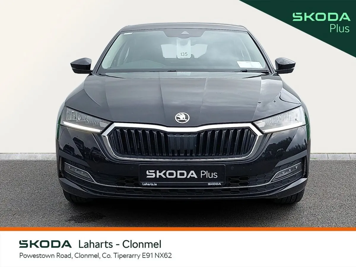 Skoda Octavia Saloon, Diesel, 2023, Black