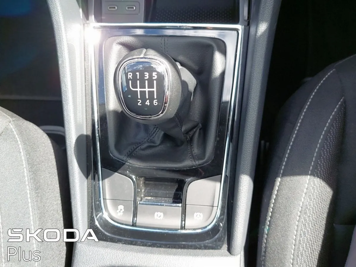 Skoda Karoq SUV, Diesel, 2023, Blue