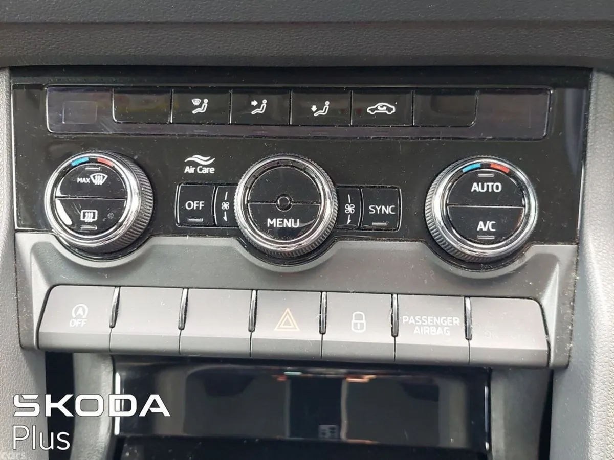 Skoda Karoq SUV, Diesel, 2023, Blue