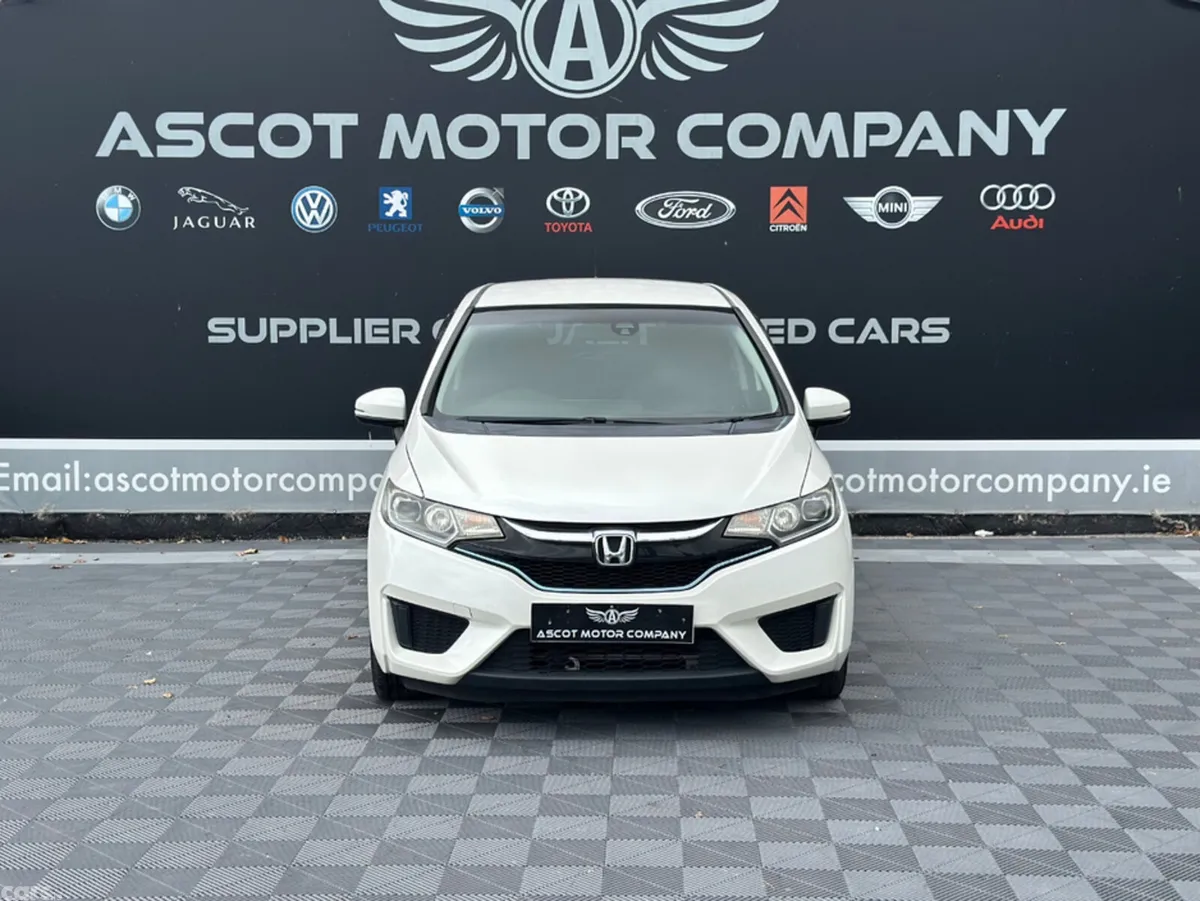 Honda Fit Hatchback, Petrol Hybrid, 2017, White