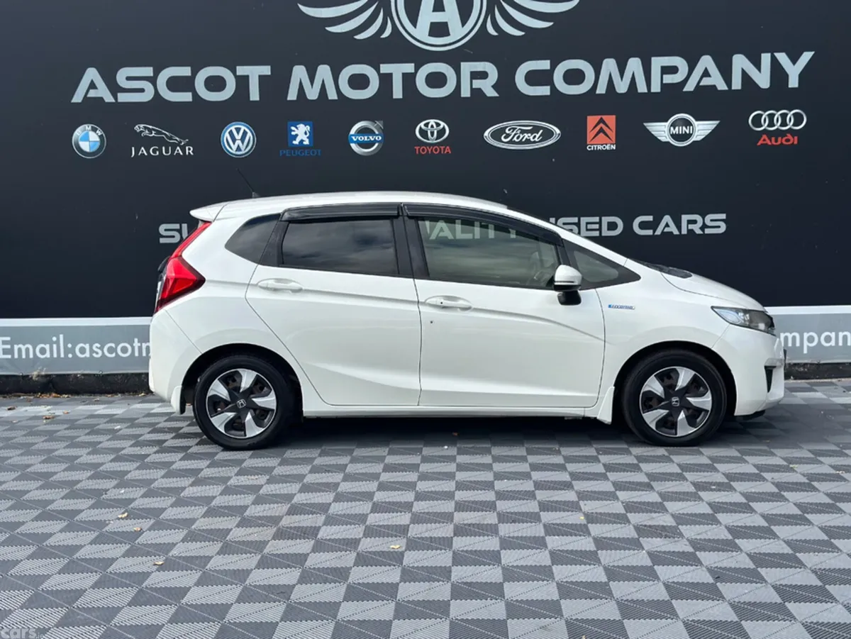 Honda Fit Hatchback, Petrol Hybrid, 2017, White