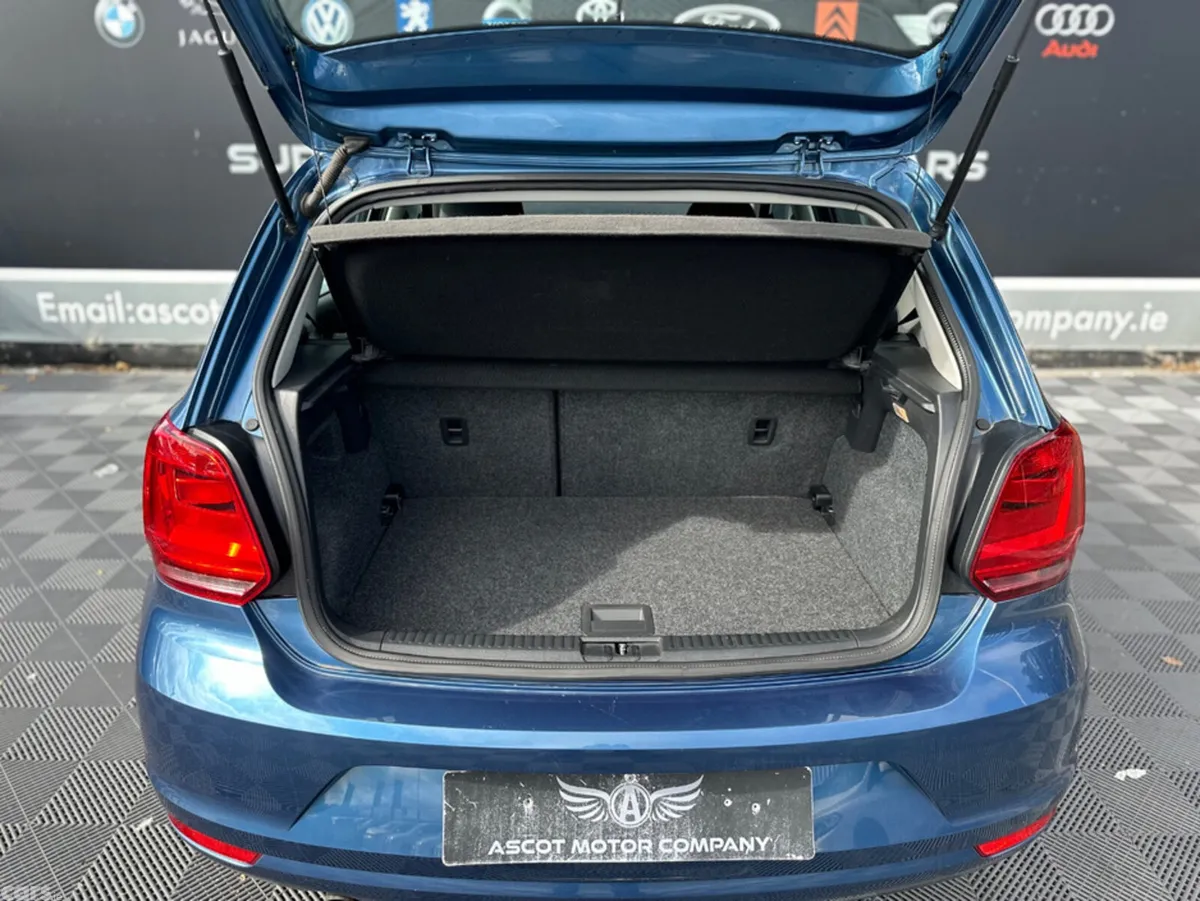 Volkswagen Polo Hatchback, Petrol, 2017, Blue