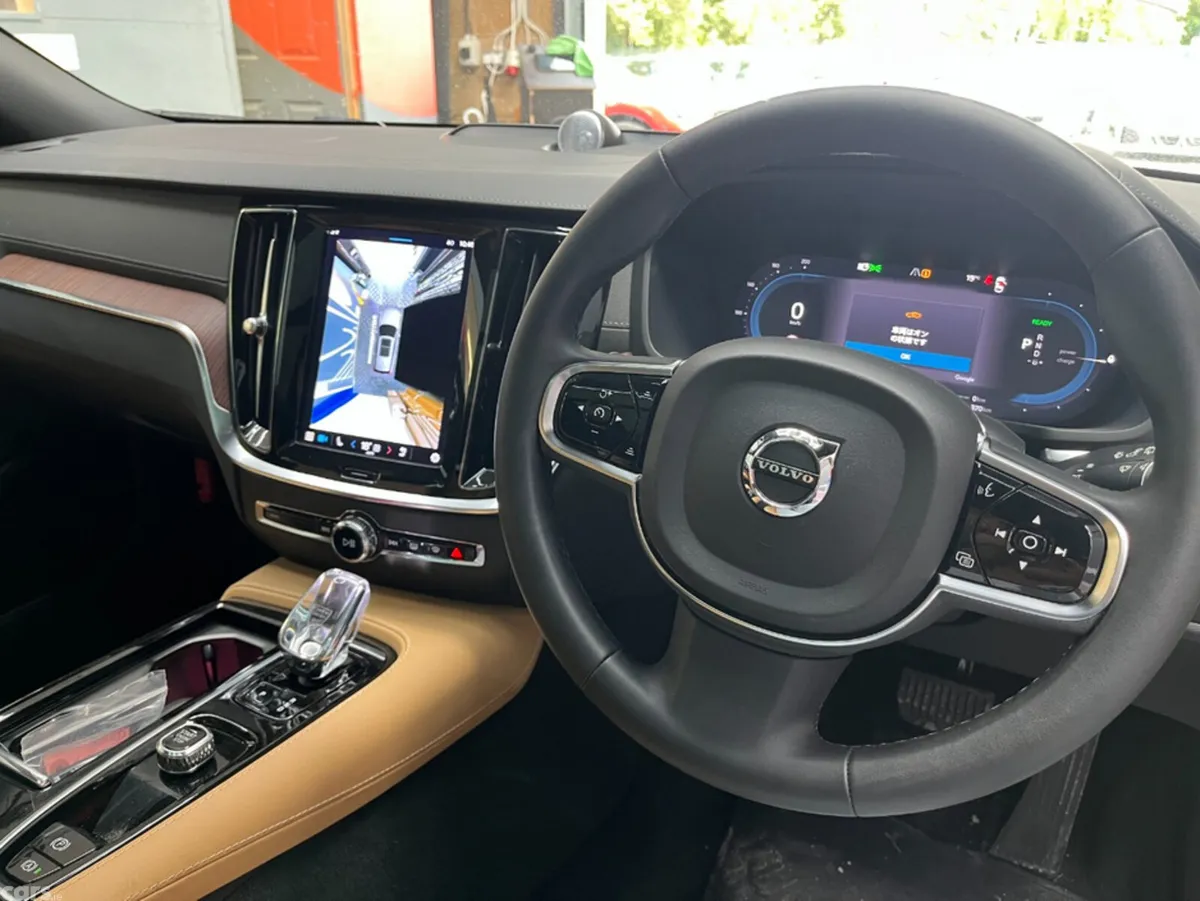 Volvo V60 Estate, Petrol Plug-in Hybrid, 2024, Black