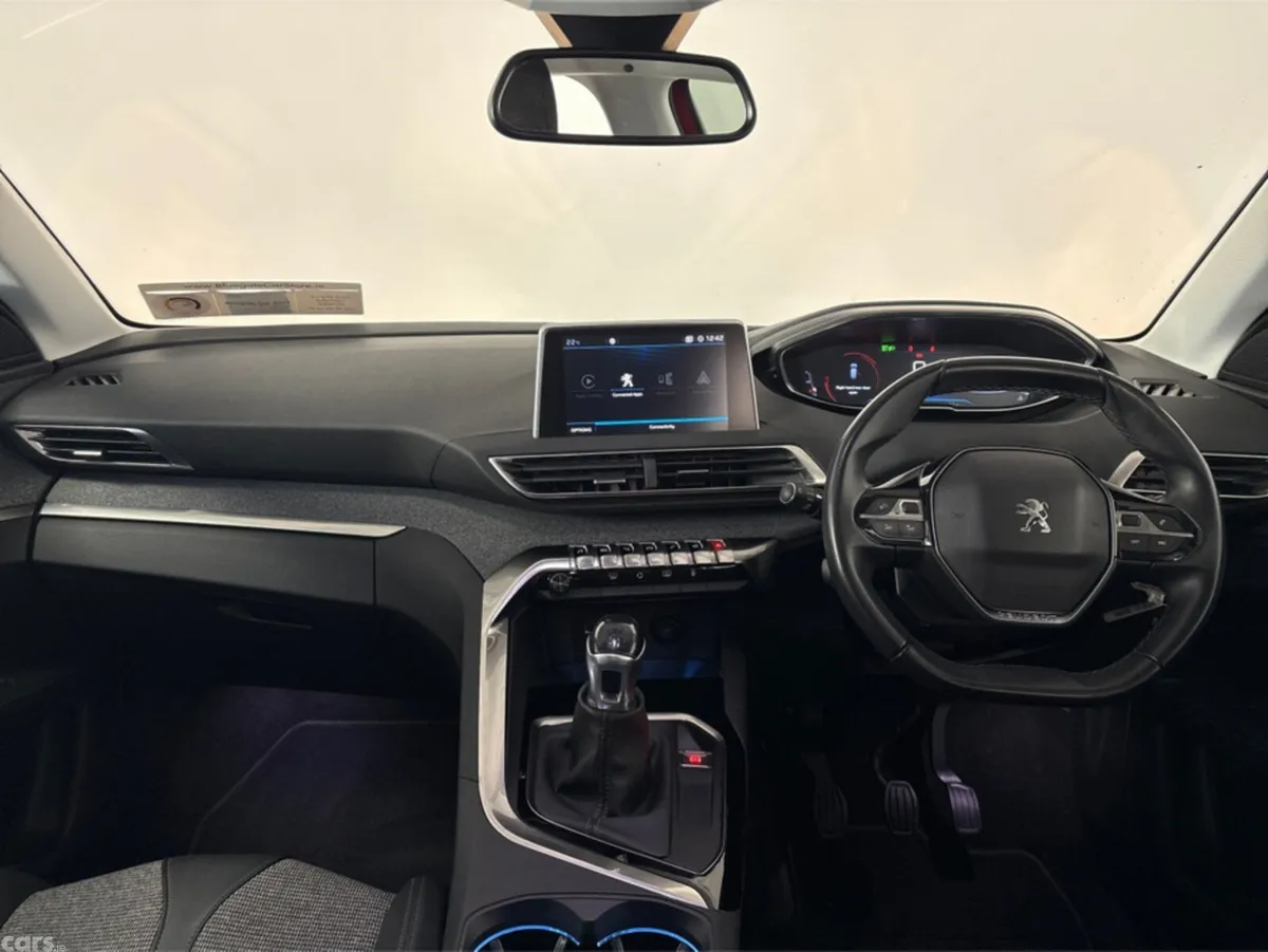Peugeot 3008 Hatchback, Diesel, 2019, Red