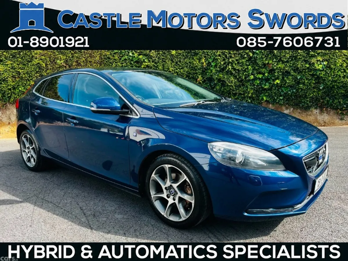 Volvo V40 Hatchback, Petrol, 2015, Blue