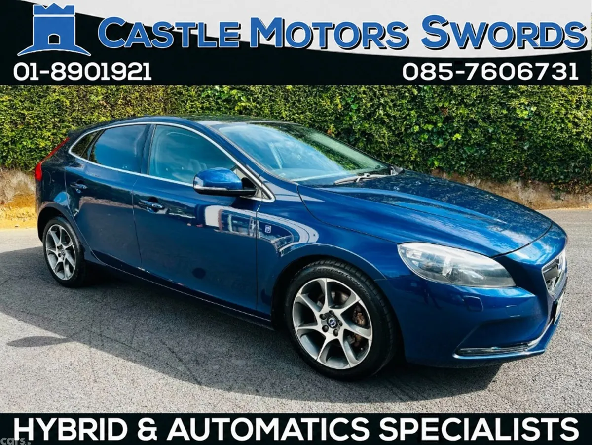 Volvo V40 Hatchback, Petrol, 2015, Blue