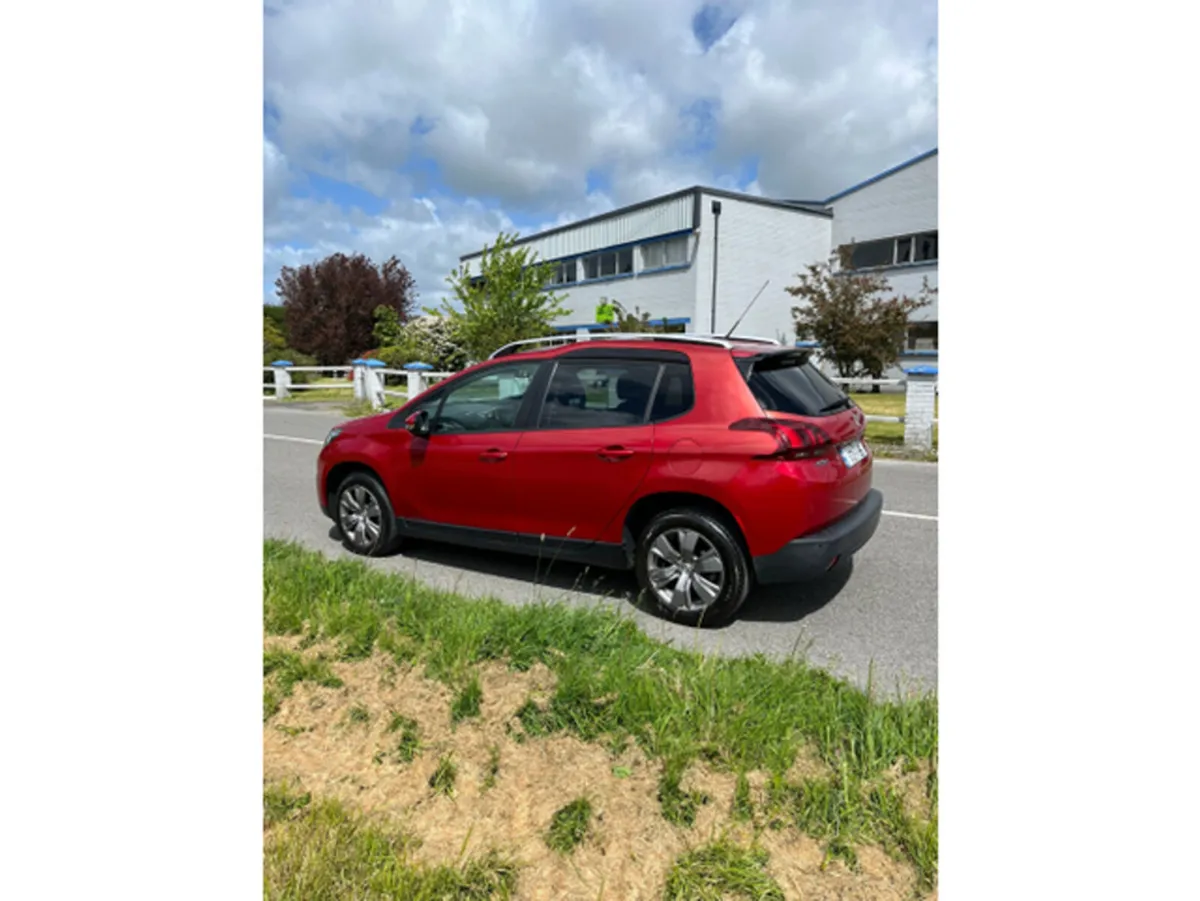 Peugeot 2008 Estate, Diesel, 2017, Red