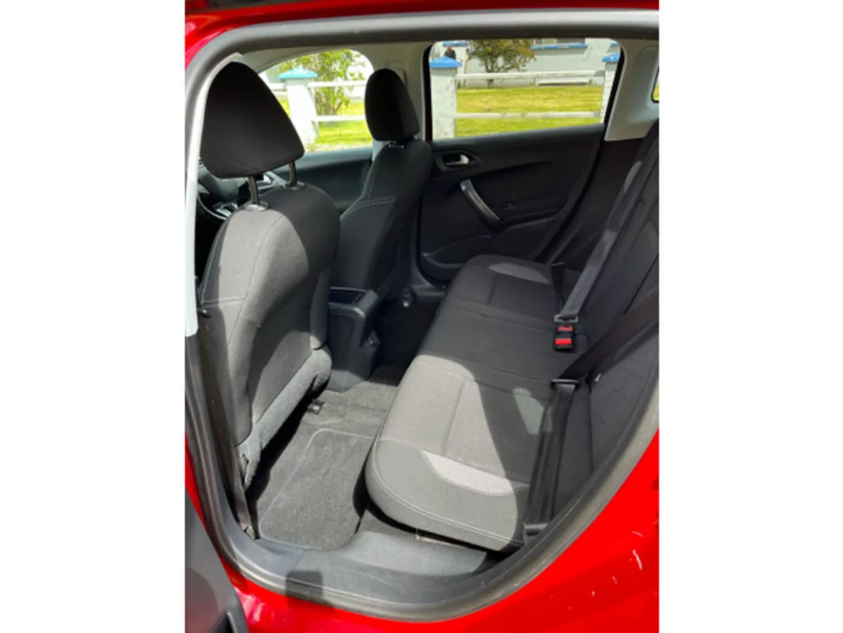 Peugeot 2008 Estate, Diesel, 2017, Red