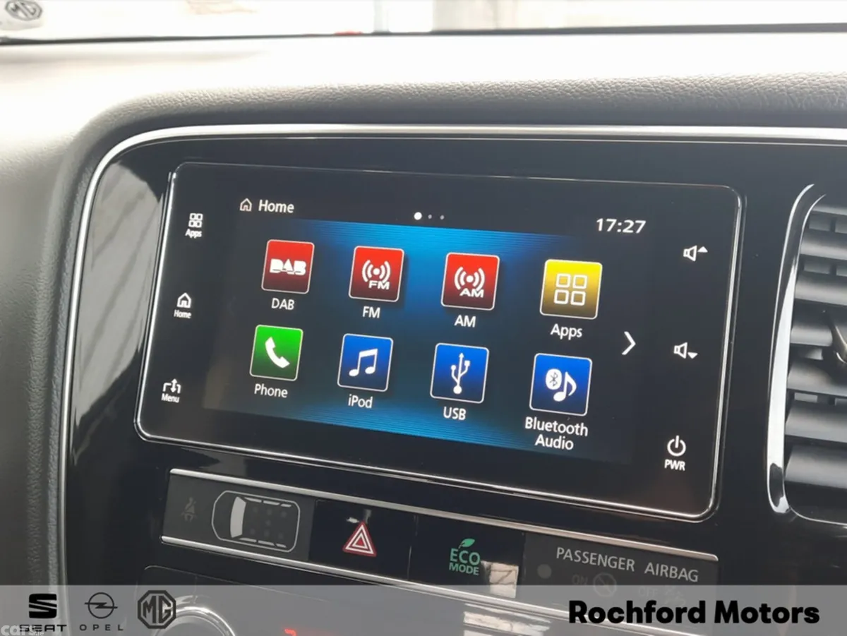 Mitsubishi Outlander Estate, Petrol Plug-in Hybrid, 2021, White