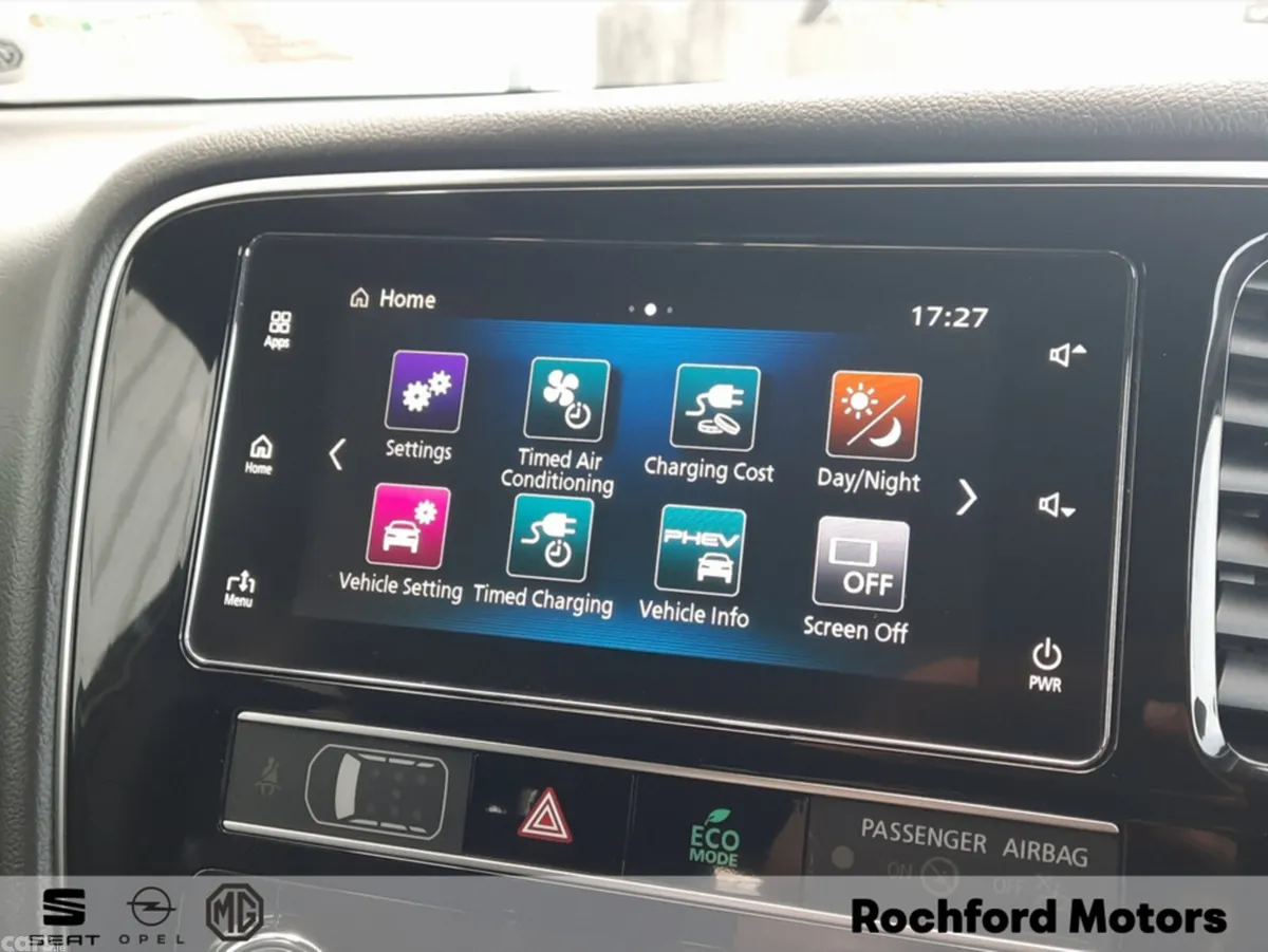 Mitsubishi Outlander Estate, Petrol Plug-in Hybrid, 2021, White