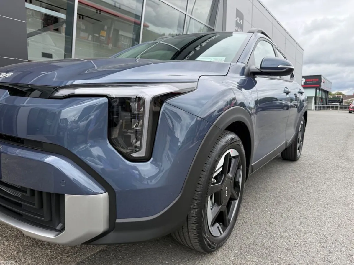 Kia Stonic Estate, Petrol Hybrid, 2026, Blue
