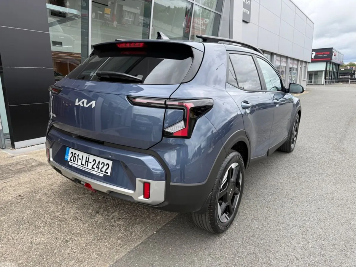 Kia Stonic Estate, Petrol Hybrid, 2026, Blue