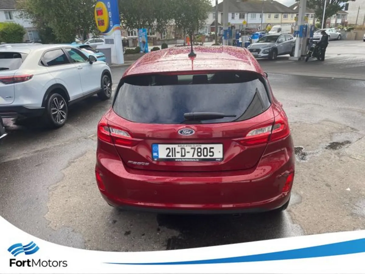 Ford Fiesta Hatchback, Petrol, 2021, Red