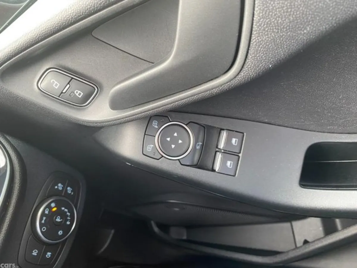 Ford Fiesta Hatchback, Petrol, 2021, Red
