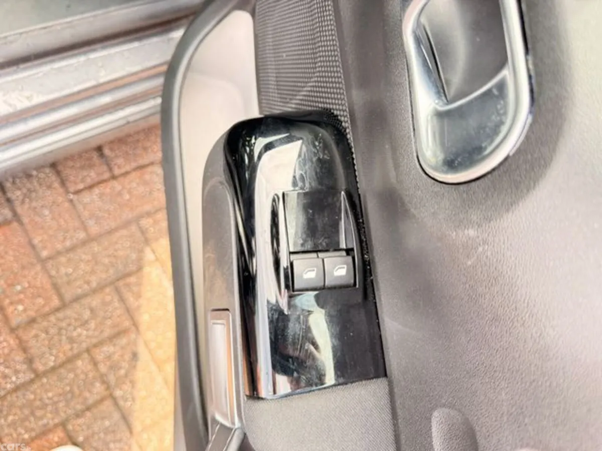 Citroen C3 Hatchback, Petrol, 2023, Grey
