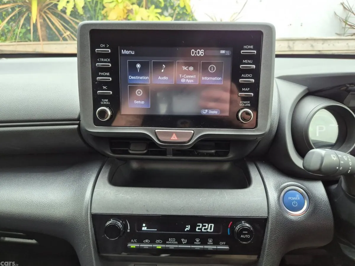 Toyota Yaris Cross SUV, Petrol Hybrid, 2022, Silver